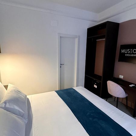 Hotiday Room Collection - Napoli Museo Suite Exterior photo