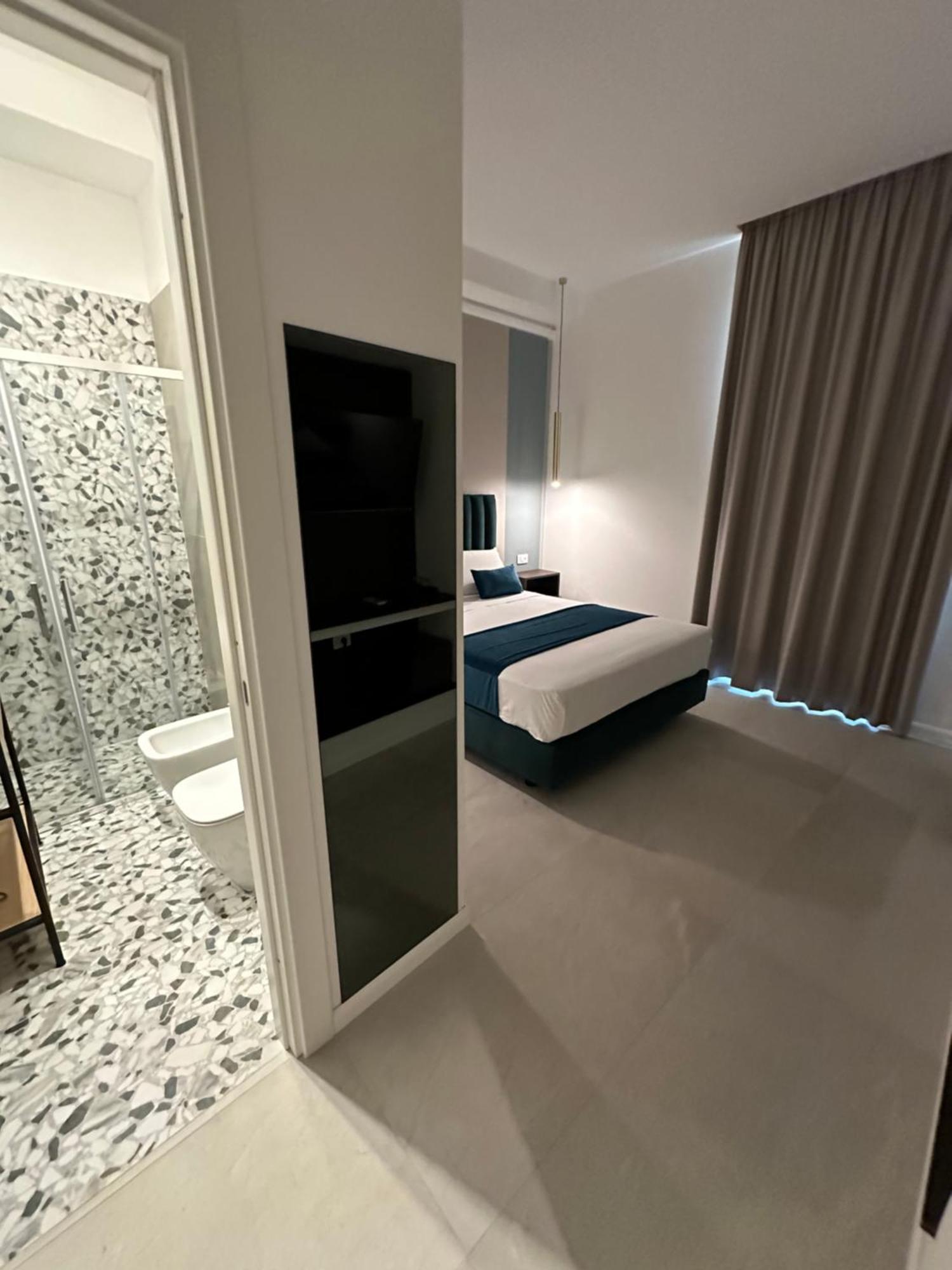 Hotiday Room Collection - Napoli Museo Suite Exterior photo